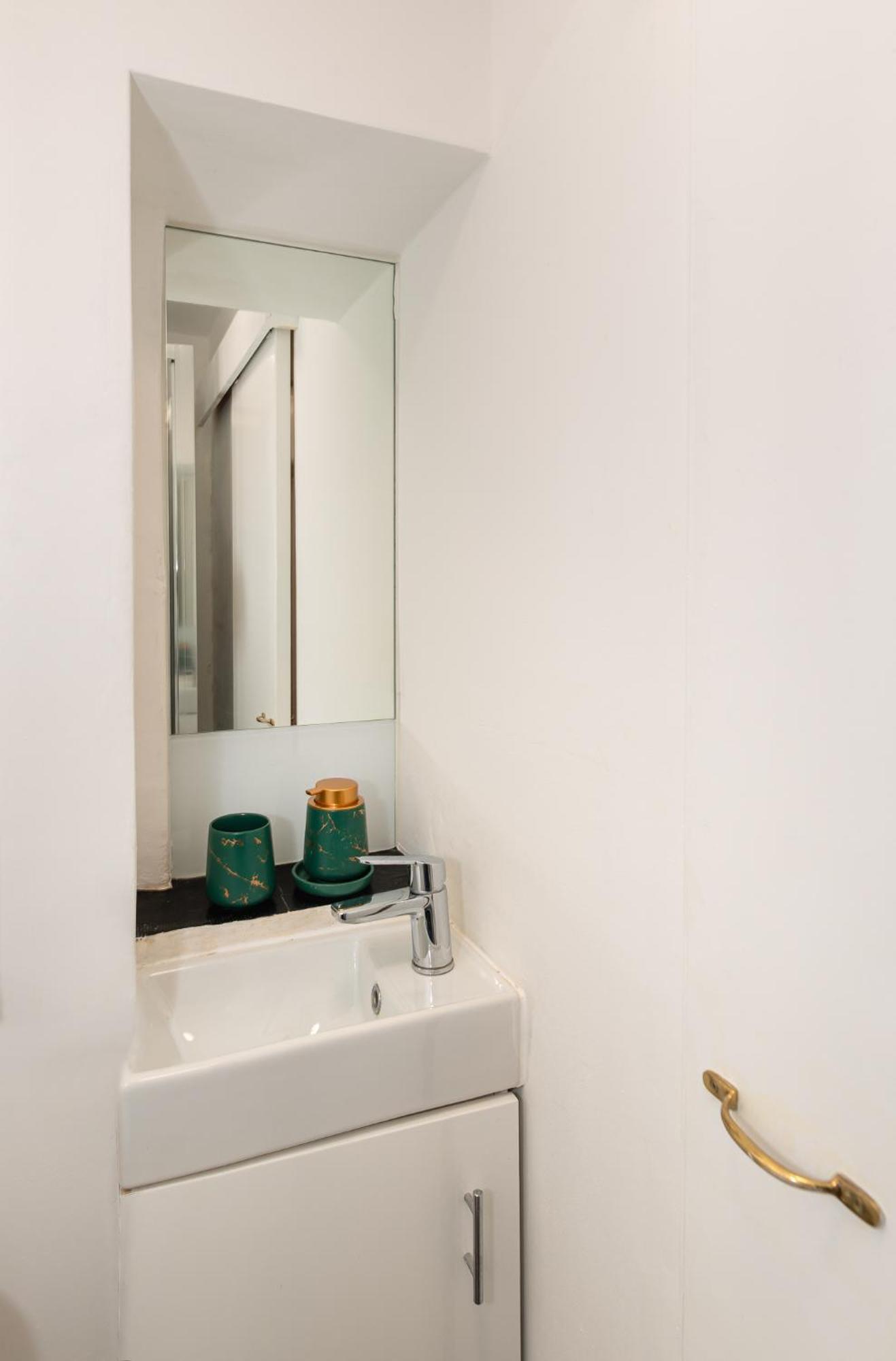 Chic Studio Apartment, Bus 18 To Euston In 30 Min. Лондон Екстер'єр фото